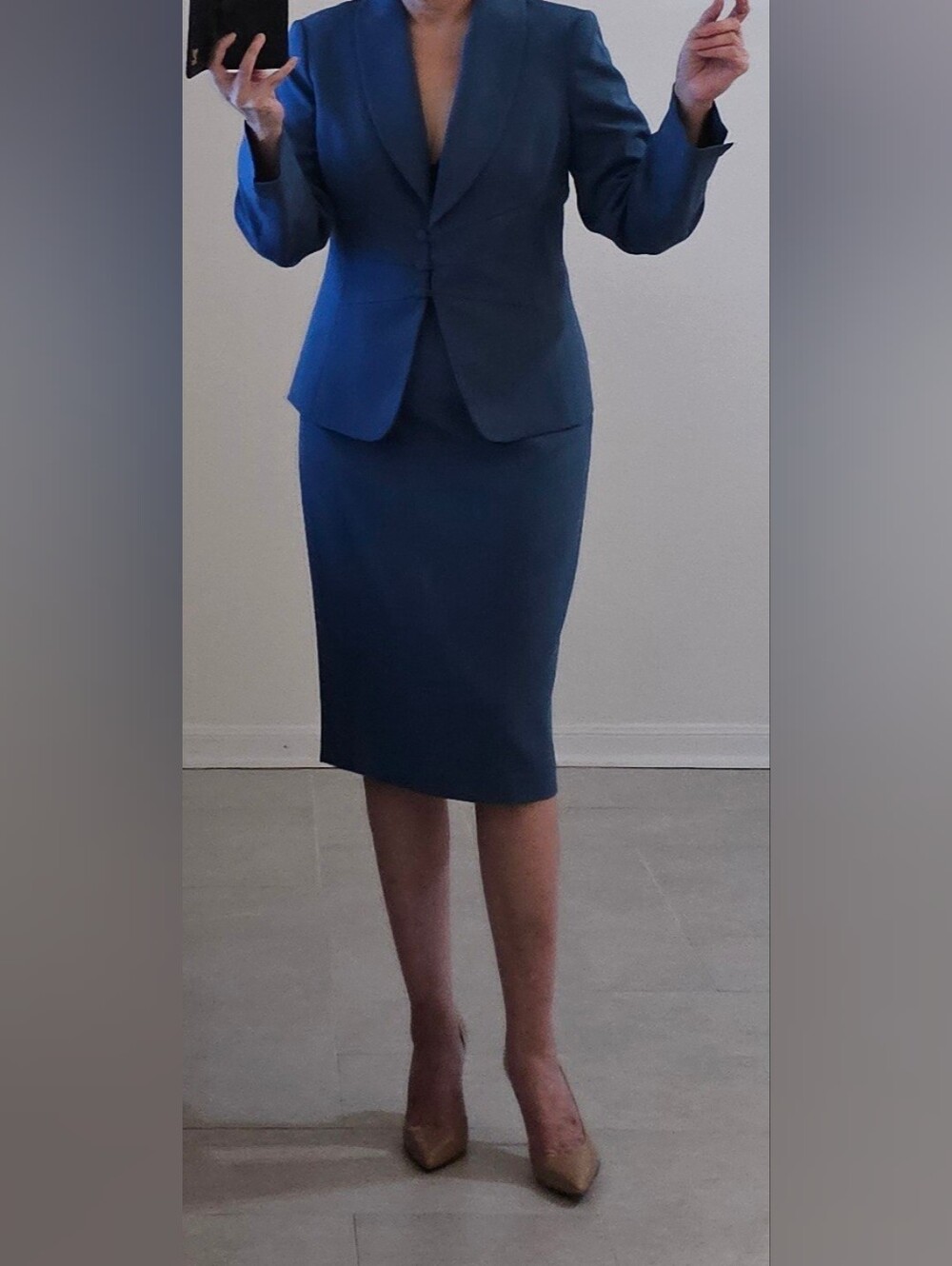Le Suit Blue Pencil Skirt Suit - Sleek Professional Silhouette